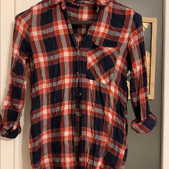 Shirts and dress size M - Picture 1 of 4